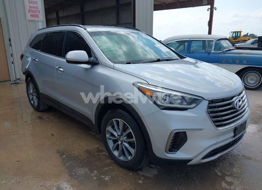 2017 Hyundai Santa FE SE (VIN KM8SM4HF4HU241170) main photo
