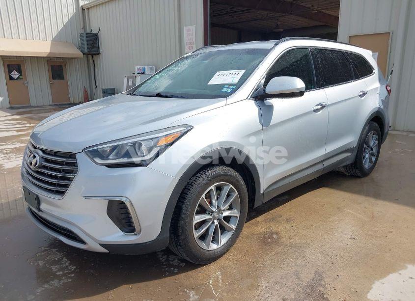 Photo 2 of 2017 Hyundai Santa FE SE (VIN KM8SM4HF4HU241170)