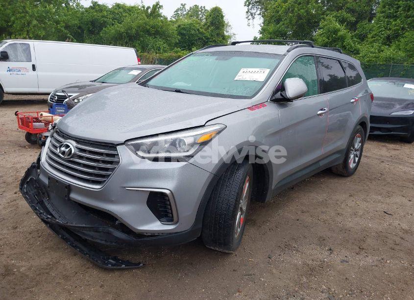 Photo 2 of 2017 Hyundai Santa FE SE (VIN KM8SM4HF5HU188379)