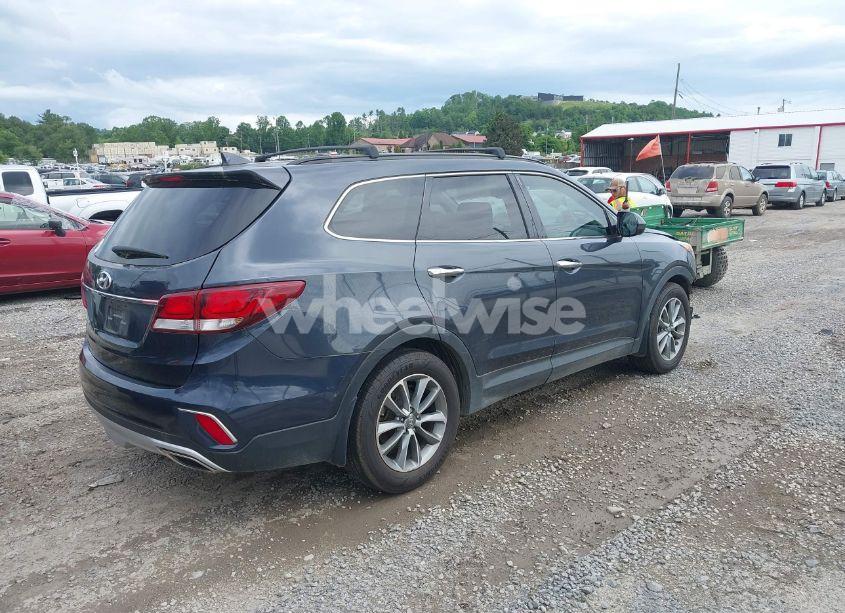 Photo 4 of 2018 Hyundai Santa FE SE (VIN KM8SM4HF8JU271035)