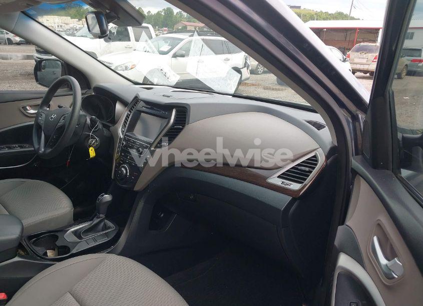 Photo 5 of 2018 Hyundai Santa FE SE (VIN KM8SM4HF8JU271035)