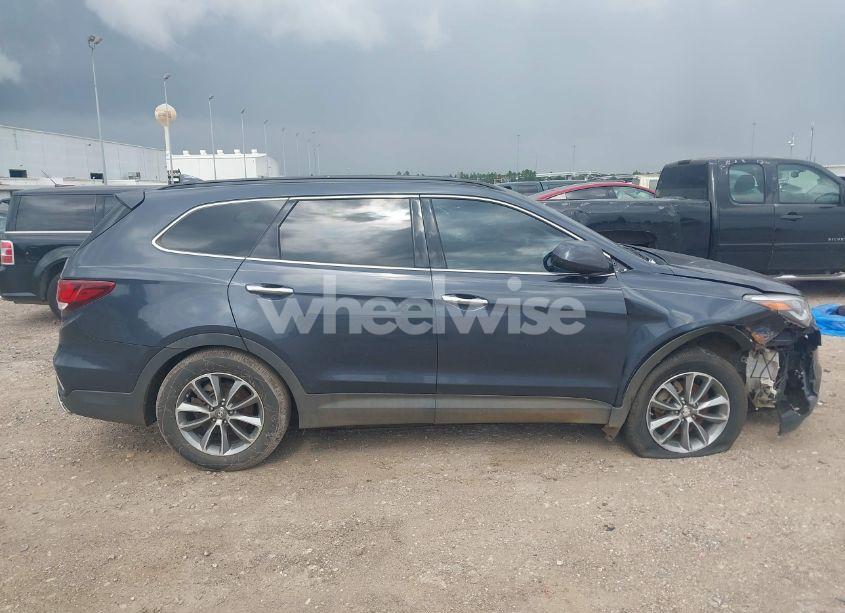 Photo 13 of 2017 Hyundai Santa FE SE (VIN KM8SM4HFXHU242923)