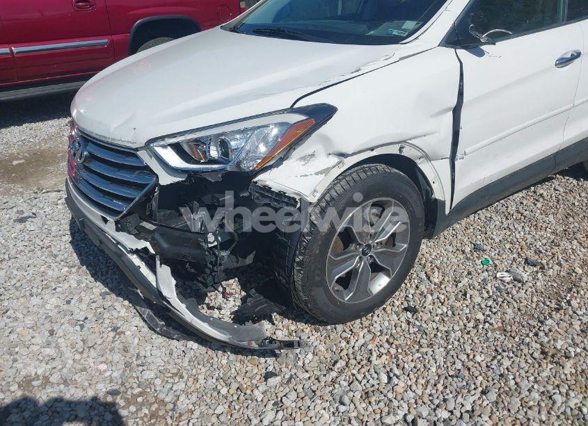 Photo 12 of 2016 Hyundai Santa FE SE (VIN KM8SMDHF1GU143079)