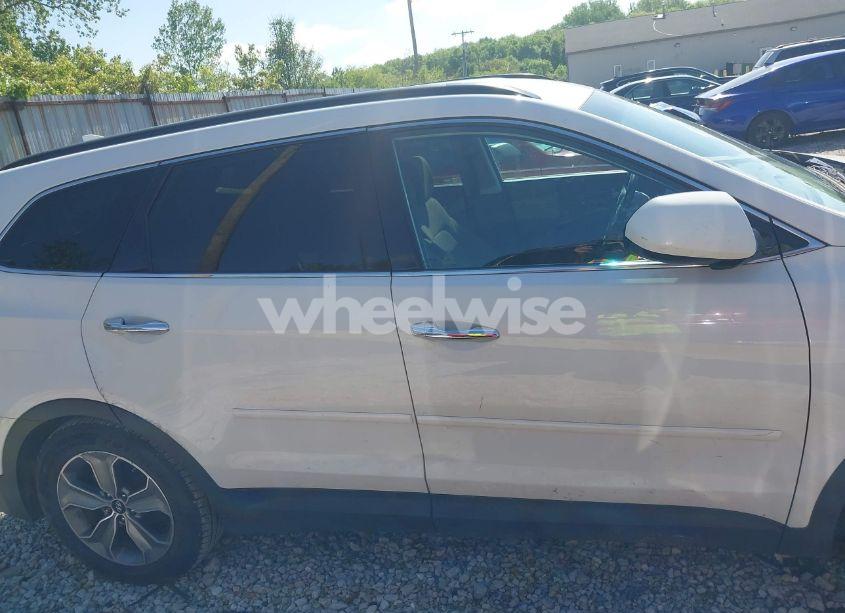 Photo 14 of 2016 Hyundai Santa FE SE (VIN KM8SMDHF1GU143079)