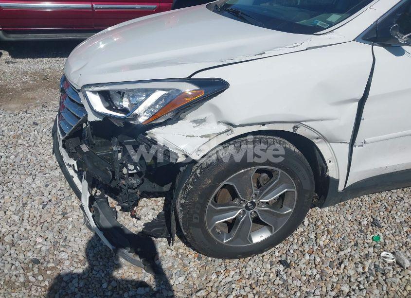 Photo 6 of 2016 Hyundai Santa FE SE (VIN KM8SMDHF1GU143079)