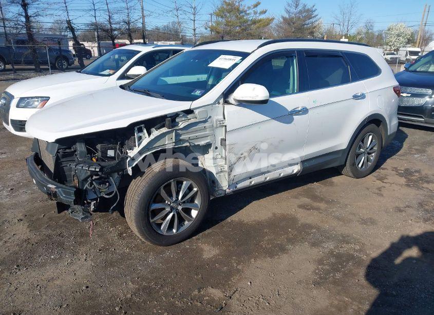 Photo 2 of 2017 Hyundai Santa FE SE (VIN KM8SMDHF5HU257085)