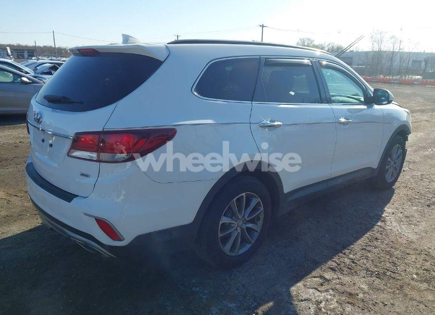Photo 4 of 2017 Hyundai Santa FE SE (VIN KM8SMDHF5HU257085)