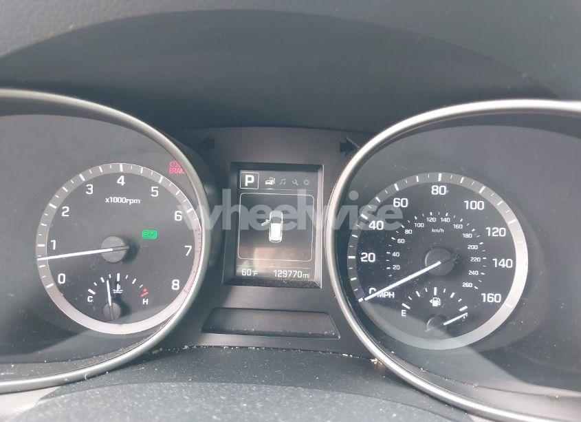 Photo 7 of 2017 Hyundai Santa FE SE (VIN KM8SMDHF9HU205507)