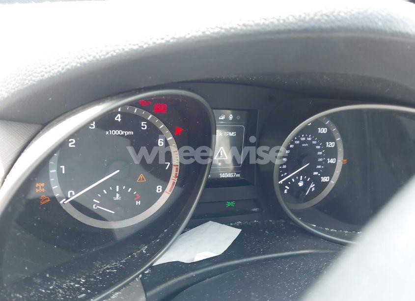 Photo 7 of 2017 Hyundai Santa FE SE (VIN KM8SMDHF9HU212134)