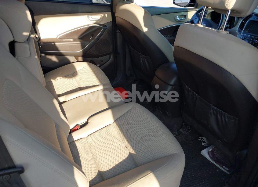 Photo 8 of 2017 Hyundai Santa FE SE (VIN KM8SMDHFXHU218458)