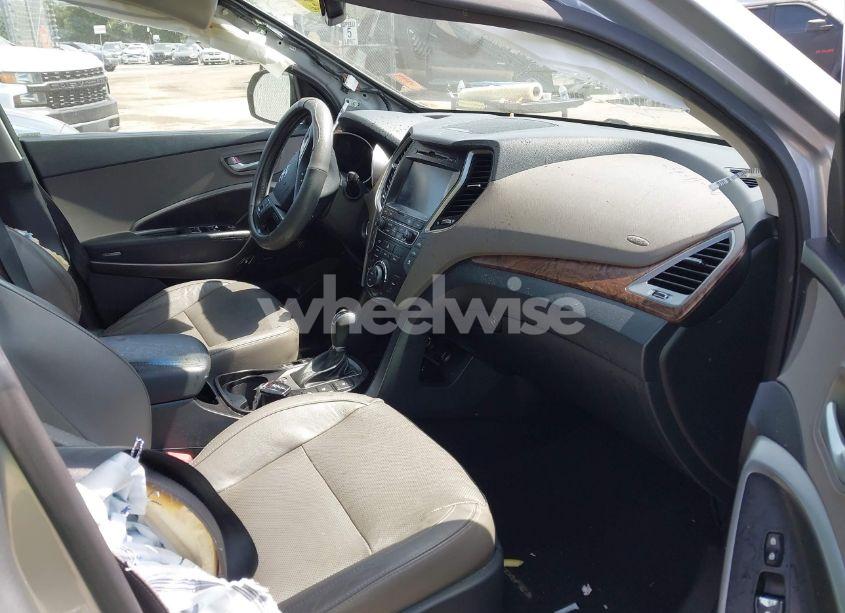 Photo 5 of 2017 Hyundai Santa FE LIMITED ULTIMATE (VIN KM8SR4HF3HU186163)