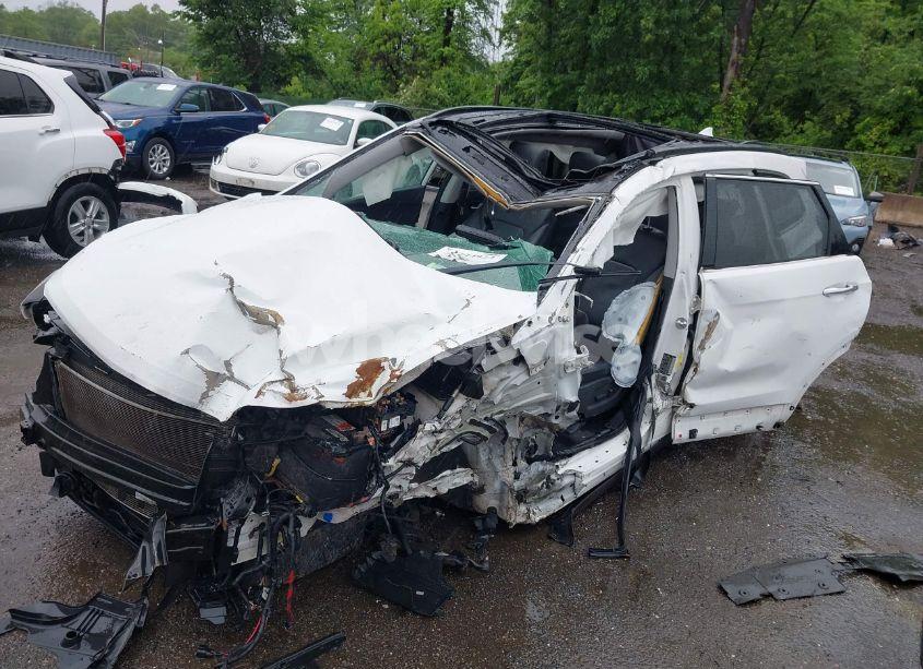 Photo 2 of 2017 Hyundai Santa FE LIMITED ULTIMATE (VIN KM8SR4HF3HU256244)