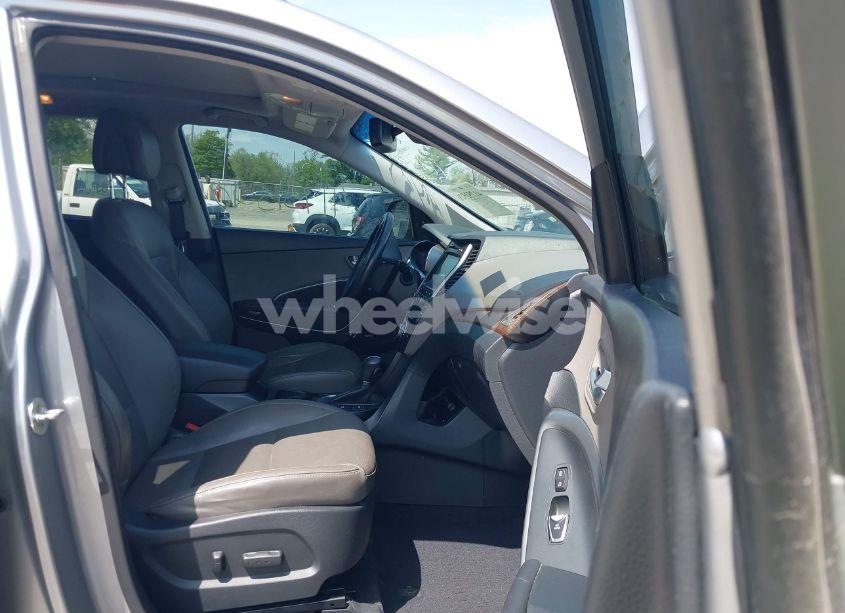 Photo 5 of 2017 Hyundai Santa FE SE ULTIMATE (VIN KM8SRDHF2HU251035)