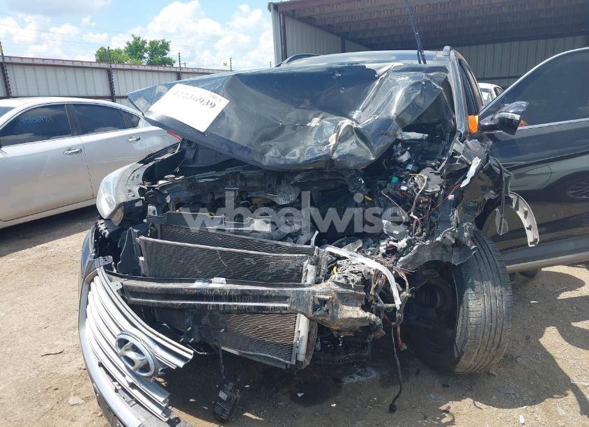 Photo 12 of 2017 Hyundai Santa FE LIMITED ULTIMATE (VIN KM8SRDHF4HU203424)