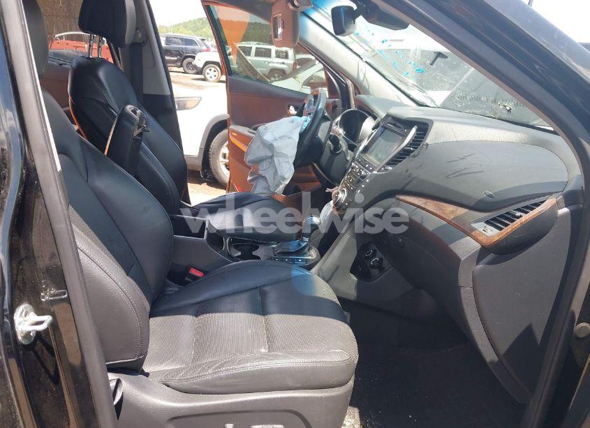 Photo 5 of 2017 Hyundai Santa FE LIMITED ULTIMATE (VIN KM8SRDHF4HU203424)