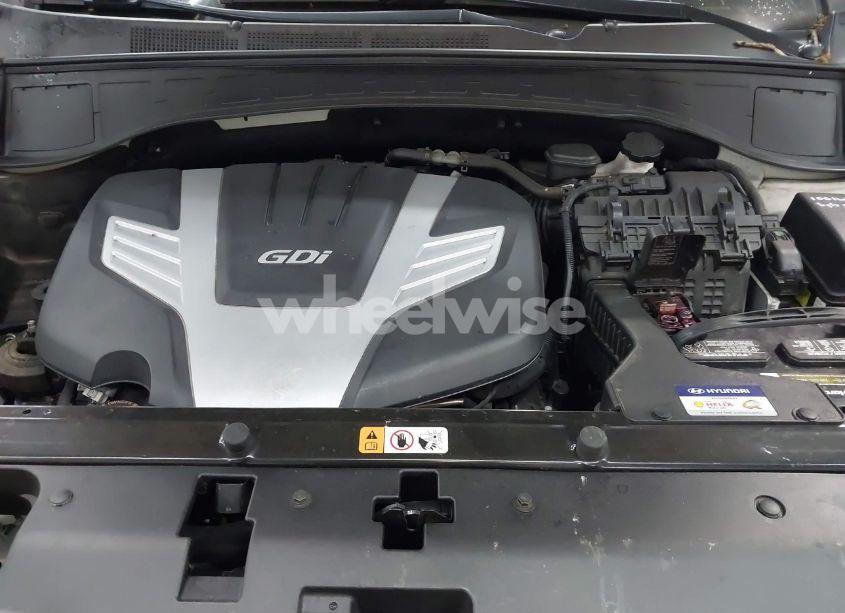 Photo 10 of 2018 Hyundai Santa FE LIMITED ULTIMATE (VIN KM8SRDHF9JU282577)