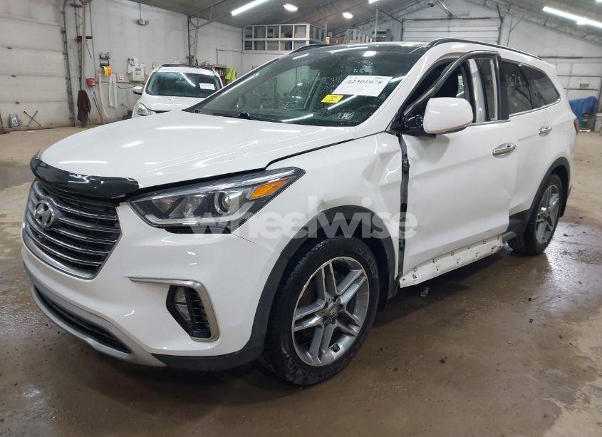 Photo 2 of 2018 Hyundai Santa FE LIMITED ULTIMATE (VIN KM8SRDHF9JU282577)