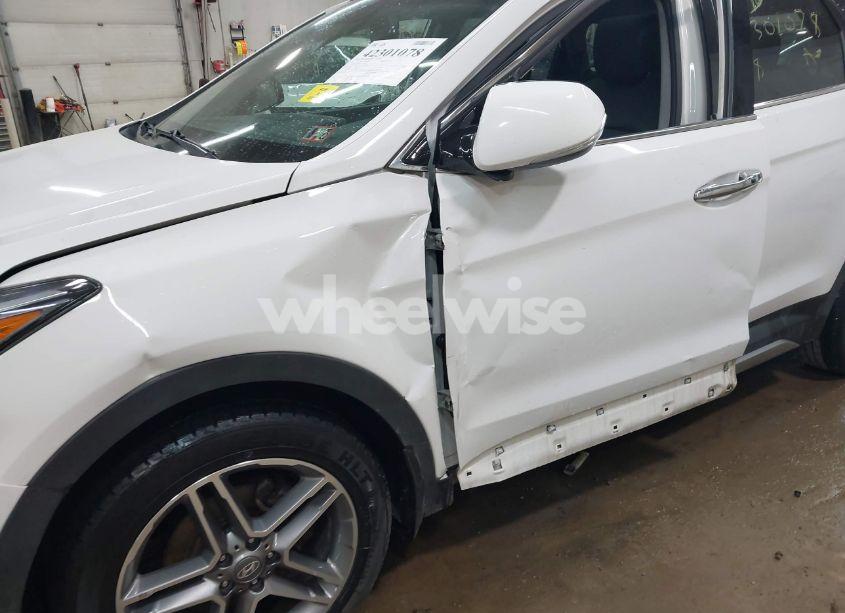 Photo 6 of 2018 Hyundai Santa FE LIMITED ULTIMATE (VIN KM8SRDHF9JU282577)