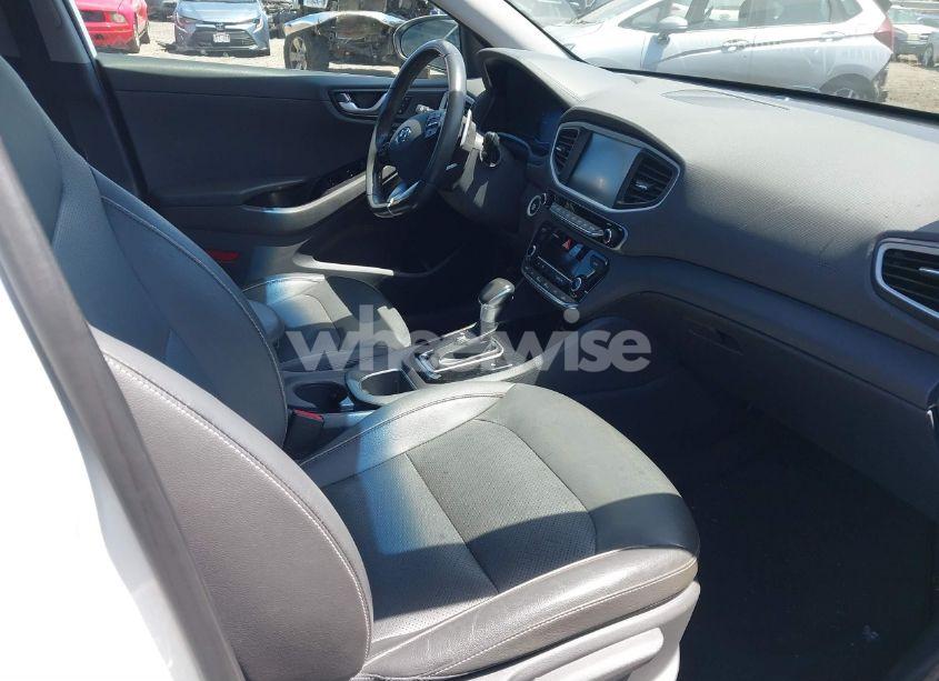 Photo 5 of 2019 Hyundai Ioniq HYBRID LIMITED (VIN KMHC05LC0KU121182)
