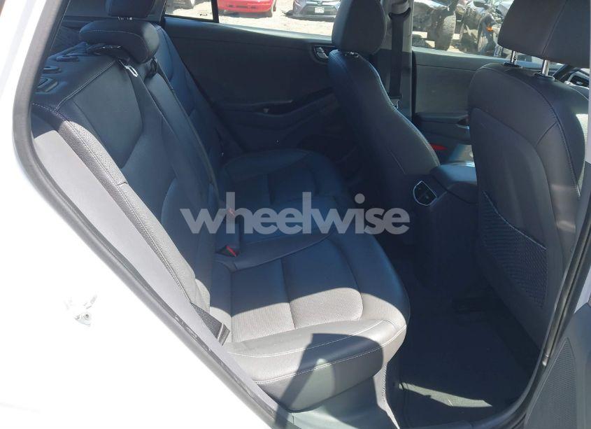 Photo 8 of 2019 Hyundai Ioniq HYBRID LIMITED (VIN KMHC05LC0KU121182)