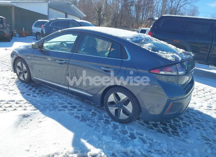 Photo 3 of 2020 Hyundai Ioniq HYBRID LIMITED (VIN KMHC05LC0LU207948)
