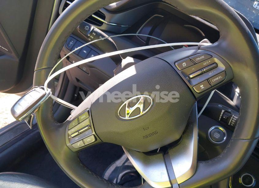 Photo 11 of 2020 Hyundai Ioniq HYBRID LIMITED (VIN KMHC05LC1LU241784)