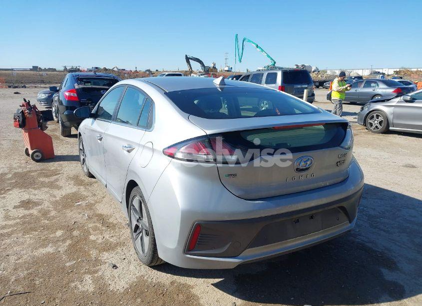 Photo 3 of 2020 Hyundai Ioniq HYBRID LIMITED (VIN KMHC05LC1LU241784)