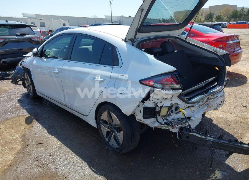 Photo 3 of 2020 Hyundai Ioniq HYBRID LIMITED (VIN KMHC05LC5LU212353)