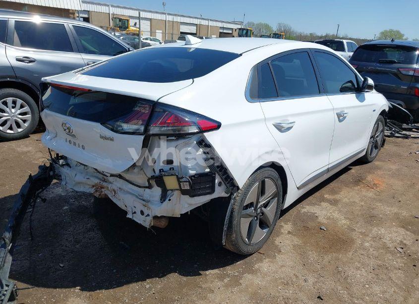 Photo 4 of 2020 Hyundai Ioniq HYBRID LIMITED (VIN KMHC05LC5LU212353)