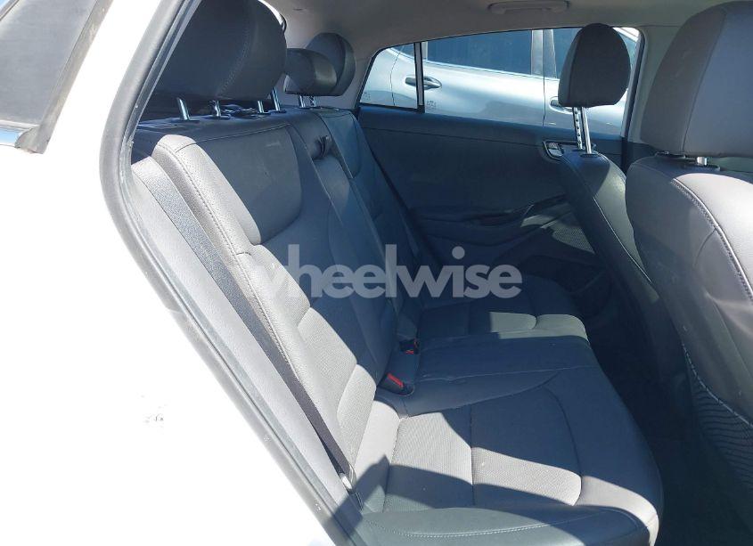 Photo 5 of 2020 Hyundai Ioniq HYBRID LIMITED (VIN KMHC05LC5LU212353)