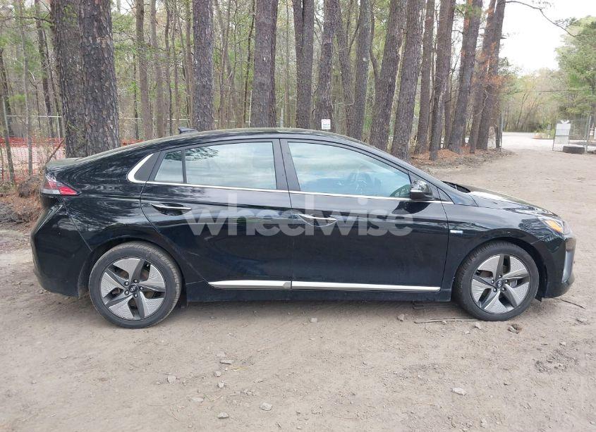 Photo 13 of 2020 Hyundai Ioniq HYBRID LIMITED (VIN KMHC05LC5LU232442)