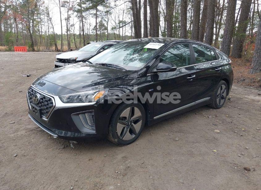 Photo 2 of 2020 Hyundai Ioniq HYBRID LIMITED (VIN KMHC05LC5LU232442)