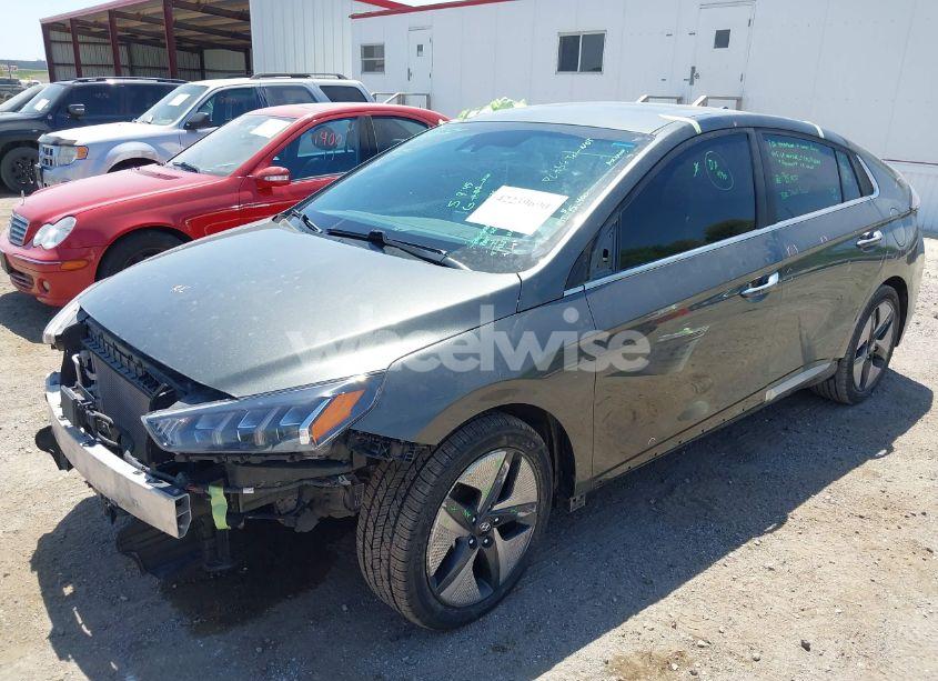 Photo 2 of 2022 Hyundai Ioniq HYBRID LIMITED (VIN KMHC05LC5NU270689)