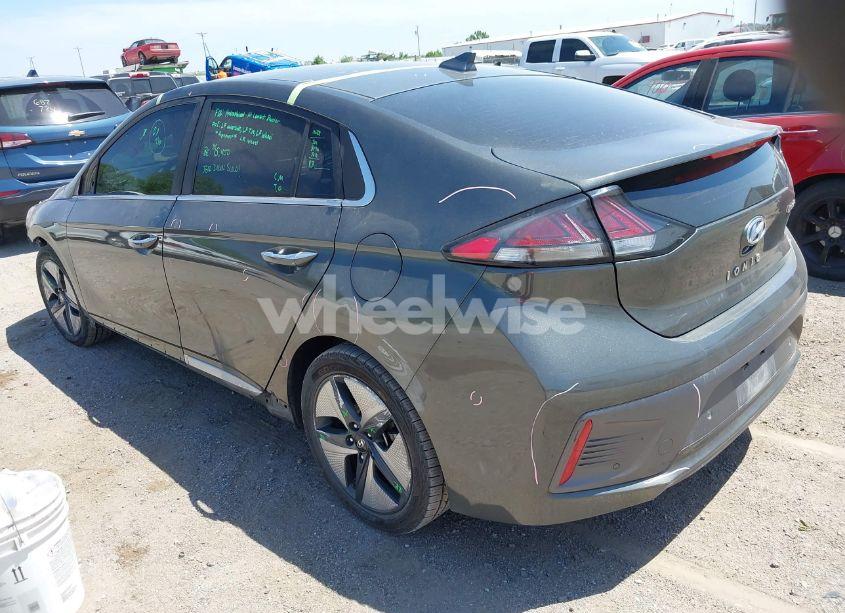 Photo 3 of 2022 Hyundai Ioniq HYBRID LIMITED (VIN KMHC05LC5NU270689)