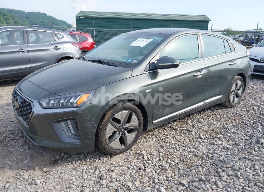 Photo 2 of 2020 Hyundai Ioniq HYBRID LIMITED (VIN KMHC05LC7LU241773)
