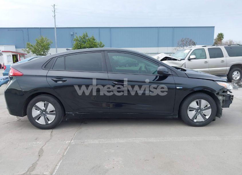 Photo 14 of 2020 Hyundai Ioniq HYBRID BLUE (VIN KMHC65LC4LU231135)