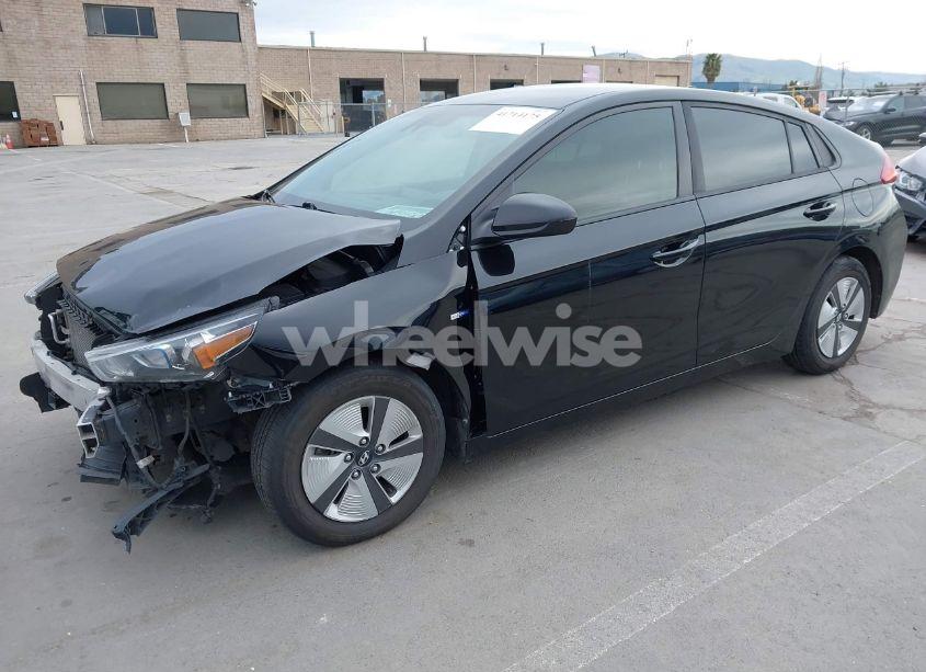 Photo 2 of 2020 Hyundai Ioniq HYBRID BLUE (VIN KMHC65LC4LU231135)
