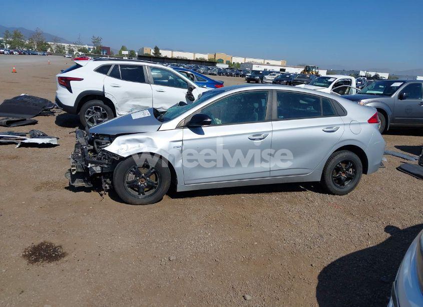 Photo 14 of 2020 Hyundai Ioniq HYBRID BLUE (VIN KMHC65LC5LU233802)
