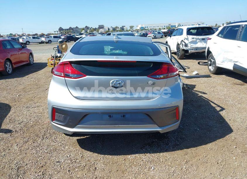 Photo 16 of 2020 Hyundai Ioniq HYBRID BLUE (VIN KMHC65LC5LU233802)