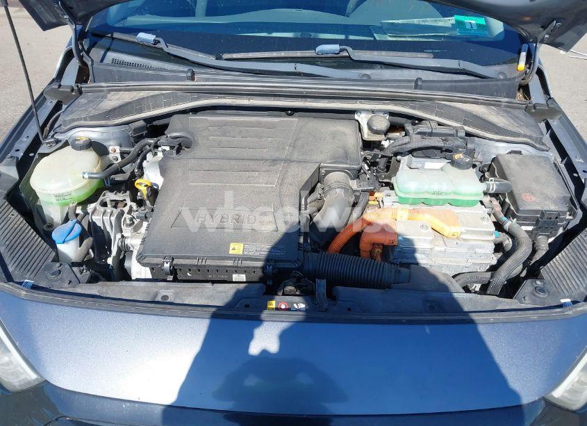 Photo 10 of 2018 Hyundai Ioniq HYBRID BLUE (VIN KMHC65LC7JU065772)