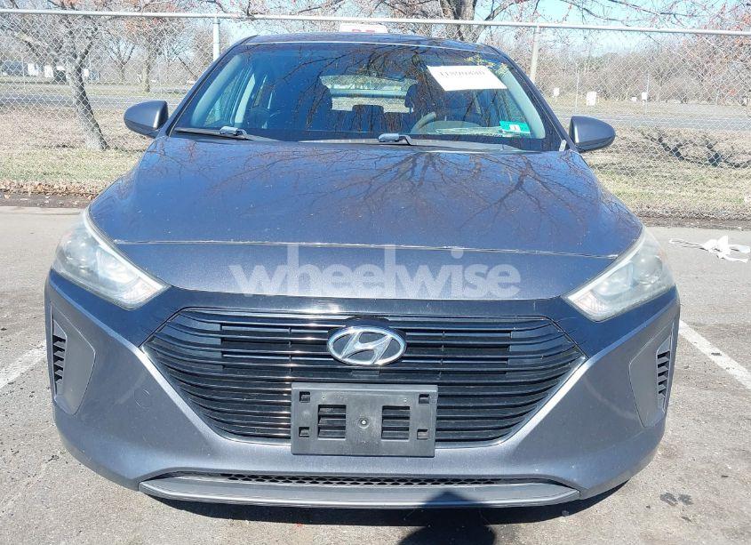 Photo 12 of 2018 Hyundai Ioniq HYBRID BLUE (VIN KMHC65LC7JU065772)