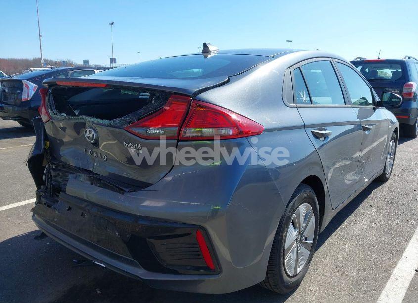 Photo 4 of 2018 Hyundai Ioniq HYBRID BLUE (VIN KMHC65LC7JU065772)