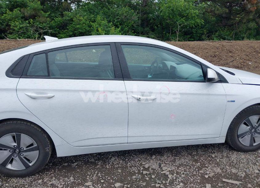 Photo 13 of 2020 Hyundai Ioniq HYBRID BLUE (VIN KMHC65LC8LU215813)