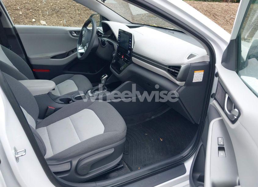 Photo 5 of 2020 Hyundai Ioniq HYBRID BLUE (VIN KMHC65LC8LU215813)