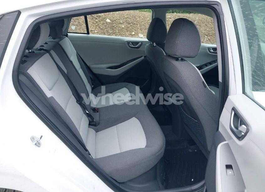 Photo 8 of 2020 Hyundai Ioniq HYBRID BLUE (VIN KMHC65LC8LU215813)