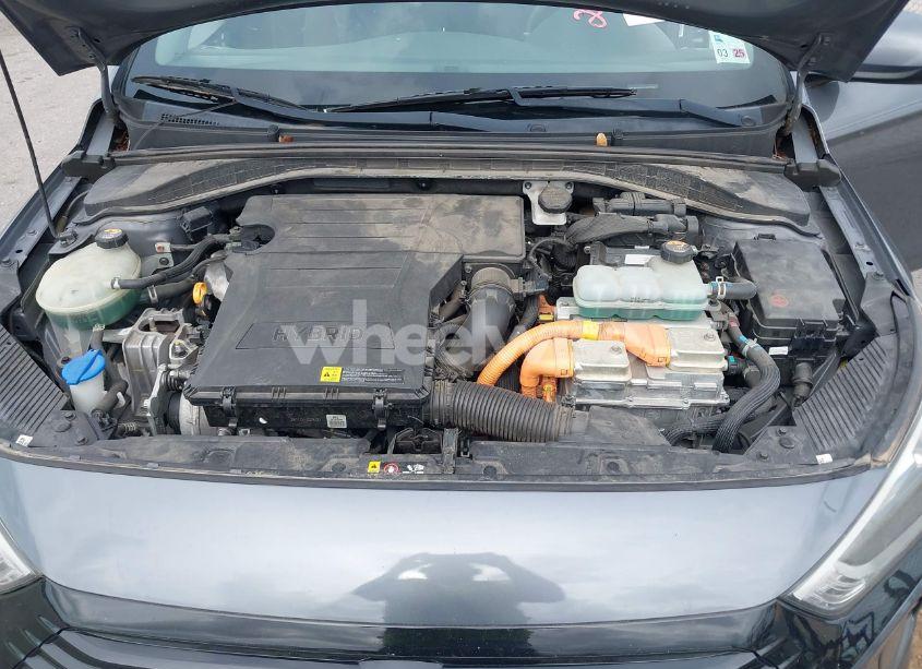Photo 10 of 2018 Hyundai Ioniq HYBRID BLUE (VIN KMHC65LC9JU077745)