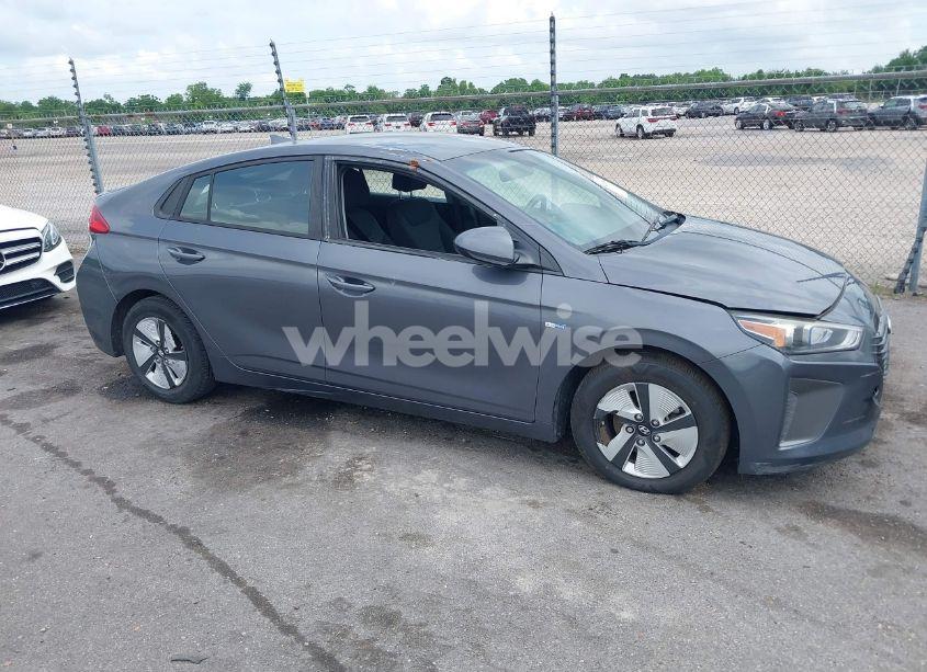 Photo 13 of 2018 Hyundai Ioniq HYBRID BLUE (VIN KMHC65LC9JU077745)