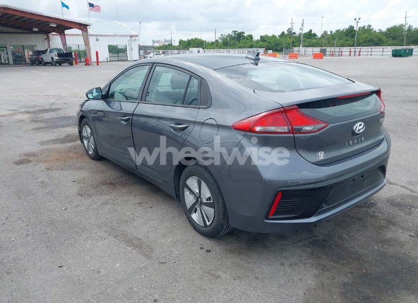Photo 3 of 2018 Hyundai Ioniq HYBRID BLUE (VIN KMHC65LC9JU077745)