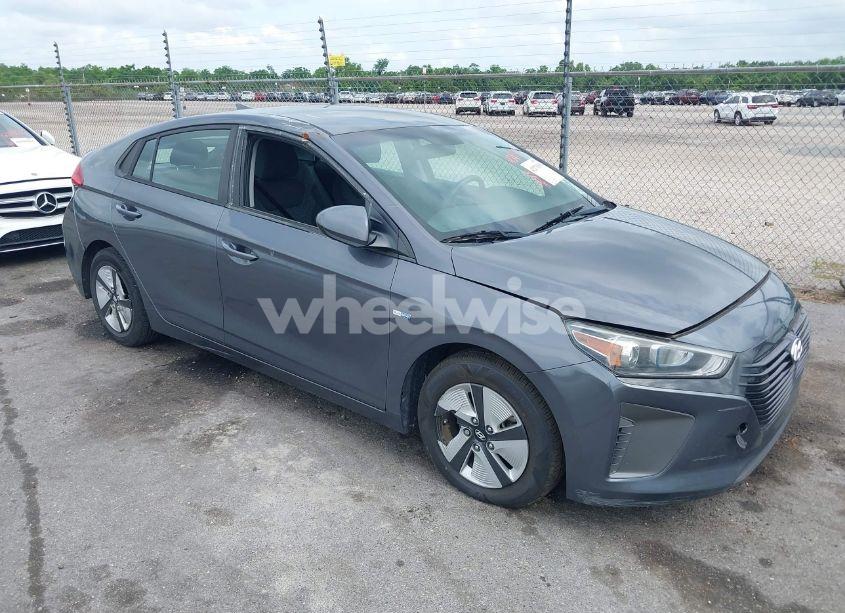 Photo 6 of 2018 Hyundai Ioniq HYBRID BLUE (VIN KMHC65LC9JU077745)