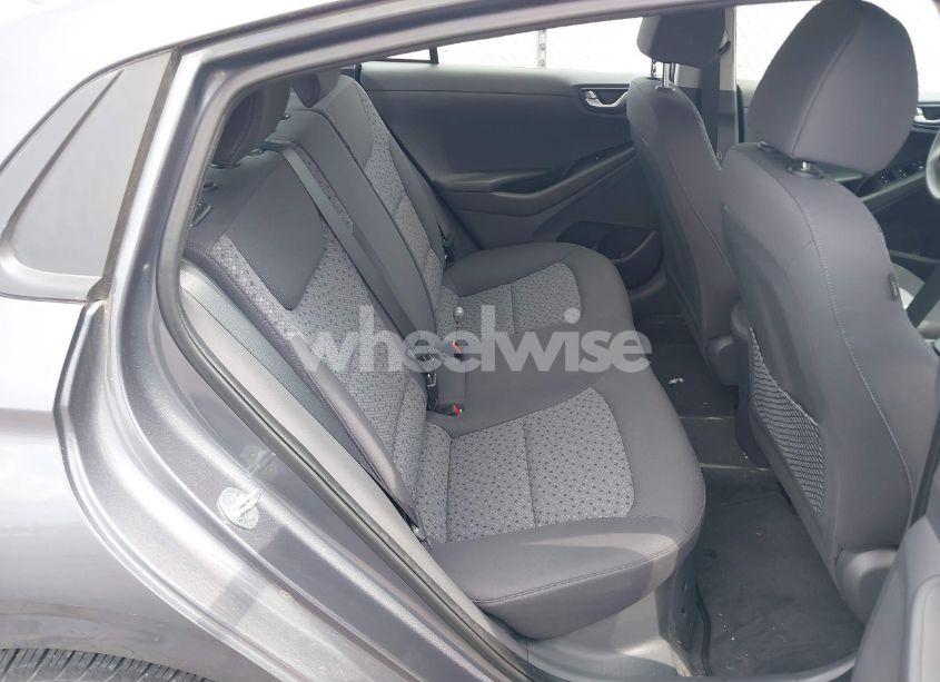 Photo 8 of 2018 Hyundai Ioniq HYBRID BLUE (VIN KMHC65LC9JU077745)